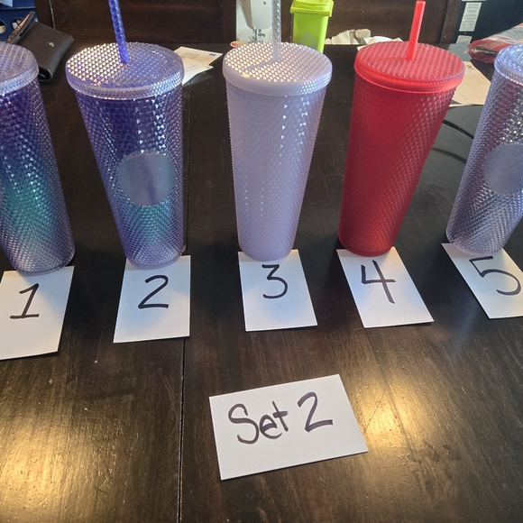 Starbucks cups - Picture 2 of 9